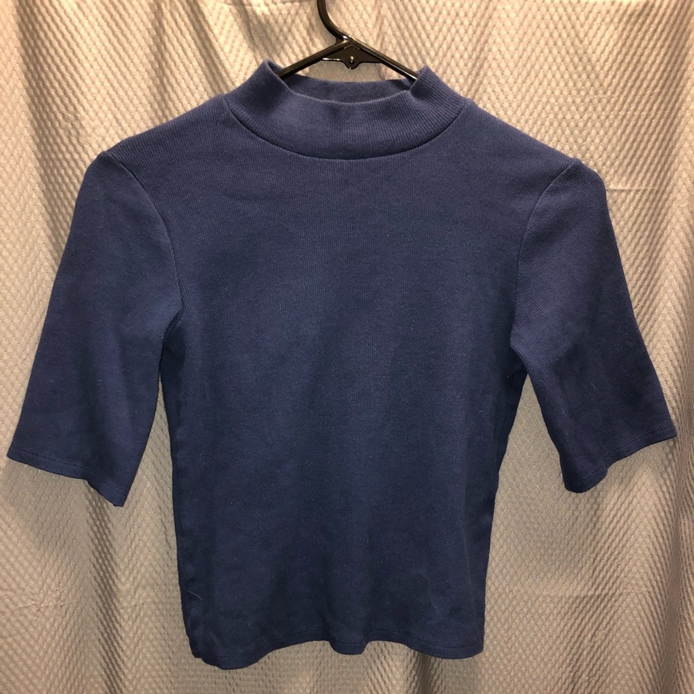 Short sleeve sweater w/ mock turtleneck